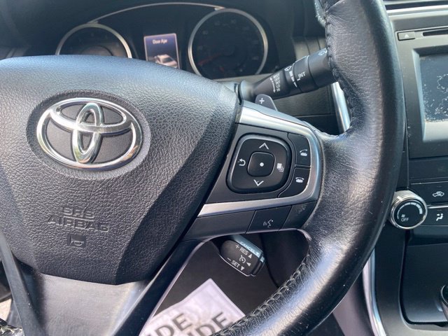 Used 2015 Toyota Camry SE FWD image 18