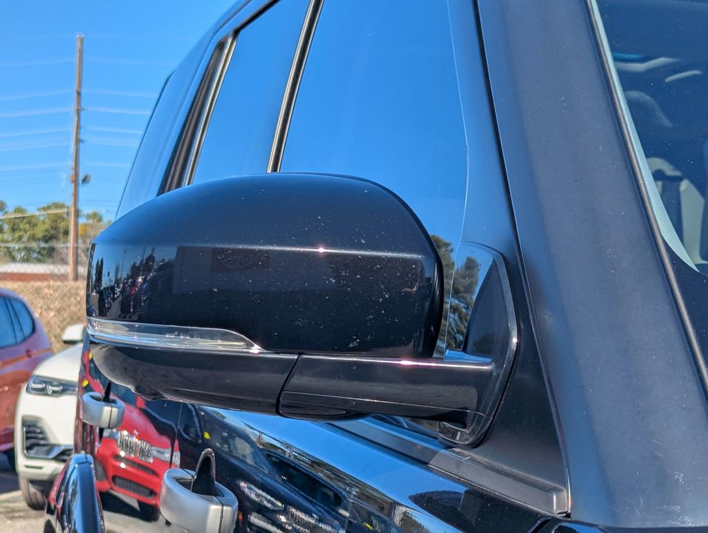 Used 2016 Land Rover LR4 HSE Silver Edition image 13