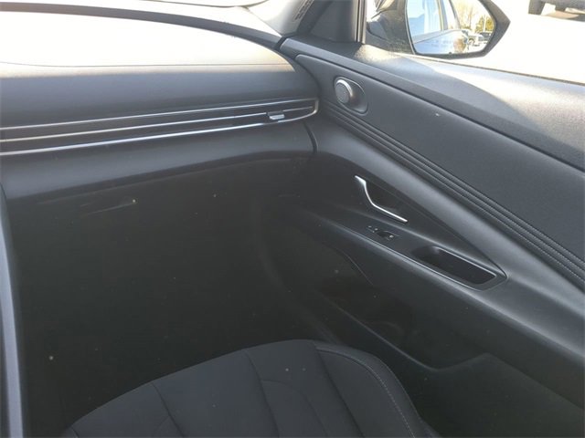 Used 2023 Hyundai Elantra SEL w/ Convenience Package image 15