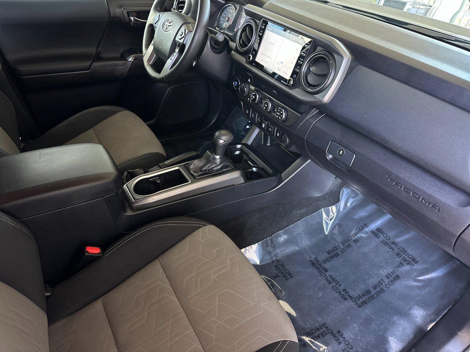 Used 2020 Toyota Tacoma TRD Off-Road w/ Technology Package AWD/4WD image 14