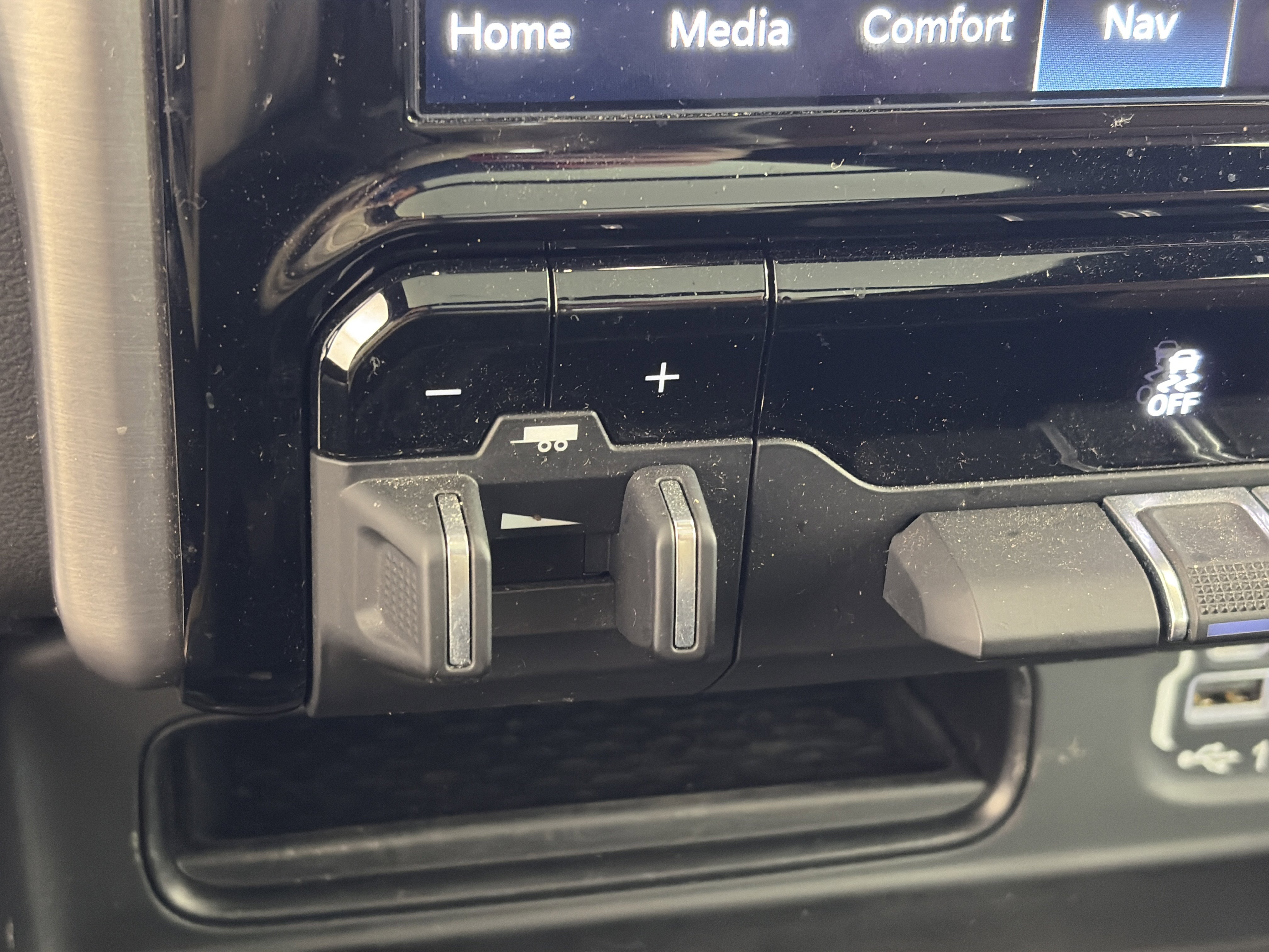 Used 2022 RAM 1500 Limited image 26