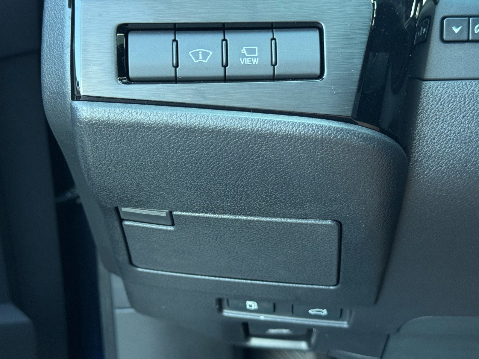 Used 2025 Lexus ES 350 Ultra Luxury w/ Accessory Package (Z1) image 20