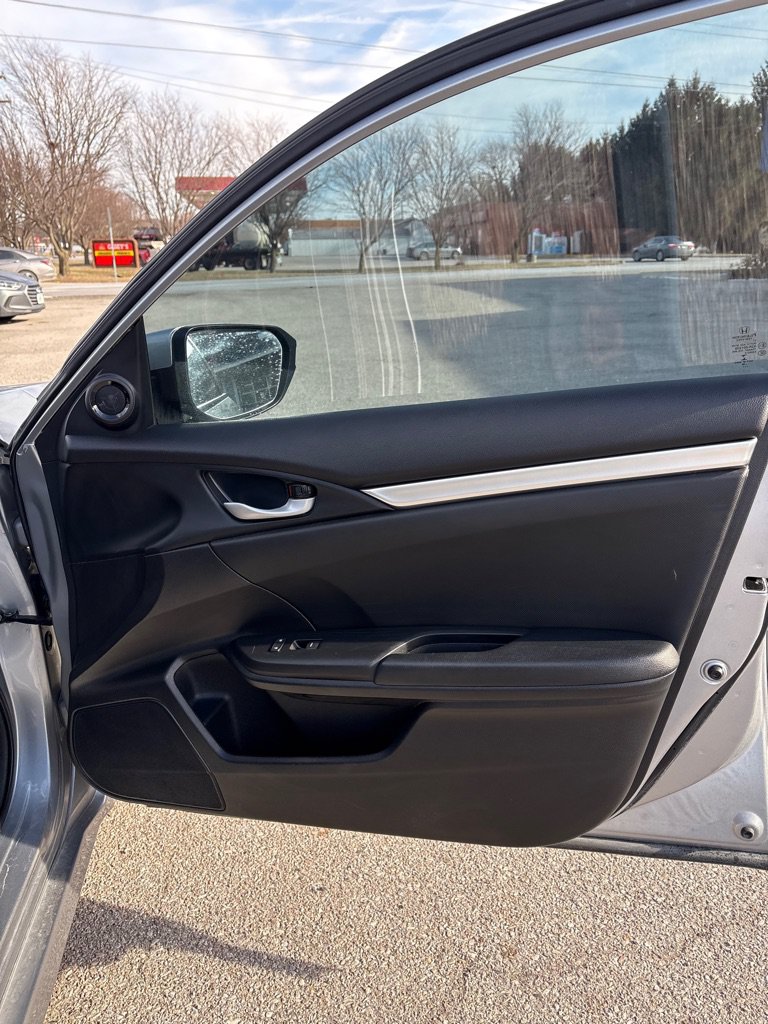 Used 2019 Honda Civic Sport image 16