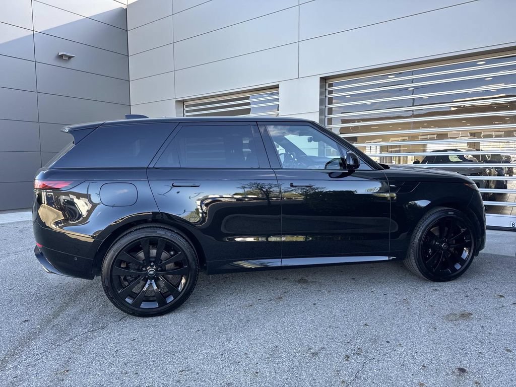 Certified 2025 Land Rover Range Rover Sport Dynamic SE AWD/4WD image 8