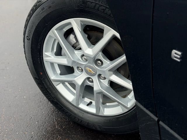 Certified 2024 Chevrolet Equinox LT w/ LPO, Floor Liner Package image 27