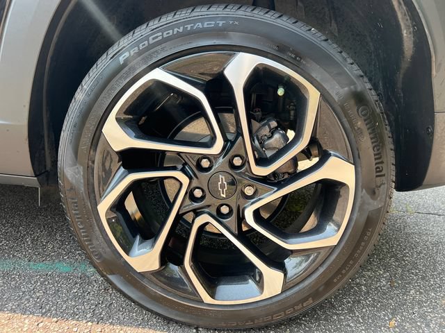 Used 2025 Chevrolet Trax RS w/ Driver Confidence Package FWD image 21