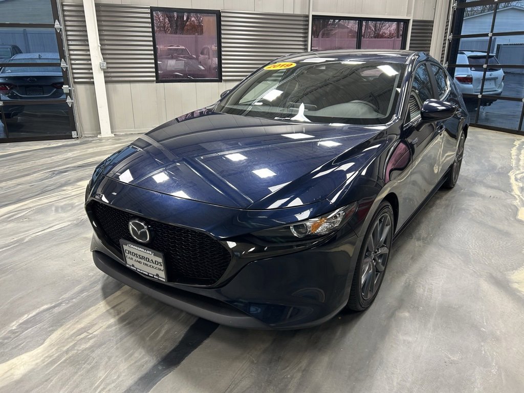 Used 2019 MAZDA MAZDA3 AWD Hatchback w/ Preferred Pkg image 4