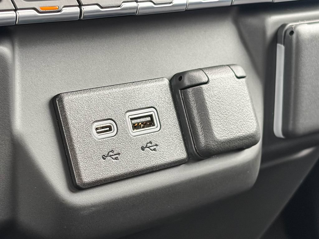 Used 2026 Chevrolet Silverado 1500 Custom RWD image 31