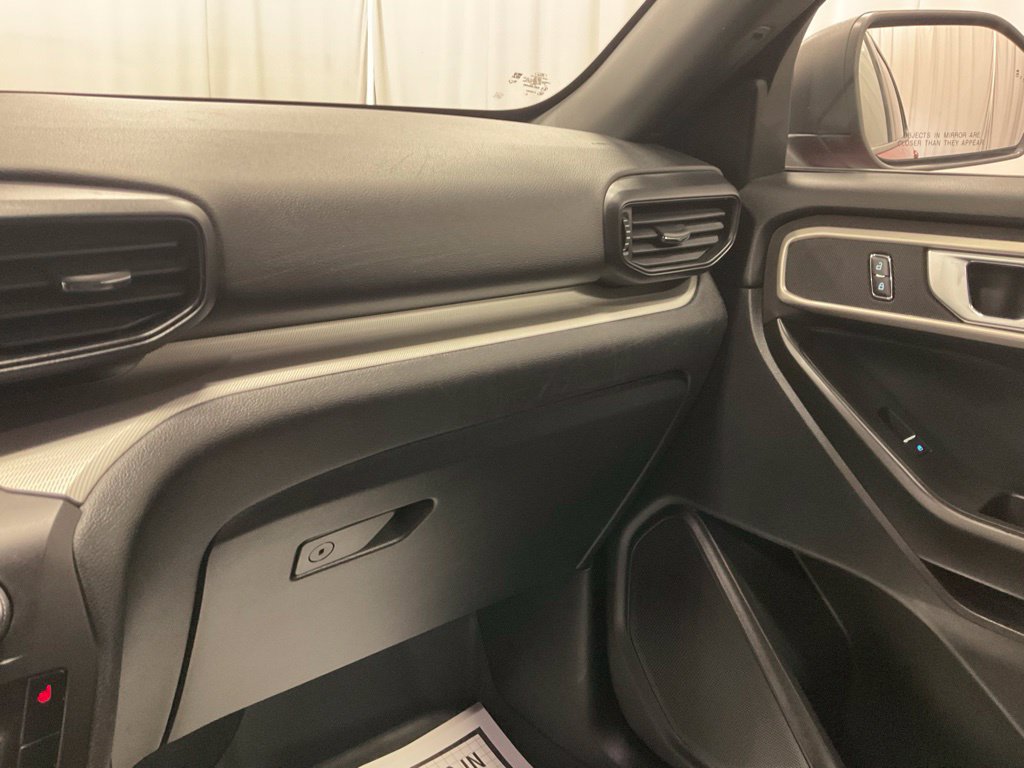 Used 2020 Ford Explorer XLT w/ Comfort Package AWD/4WD image 25