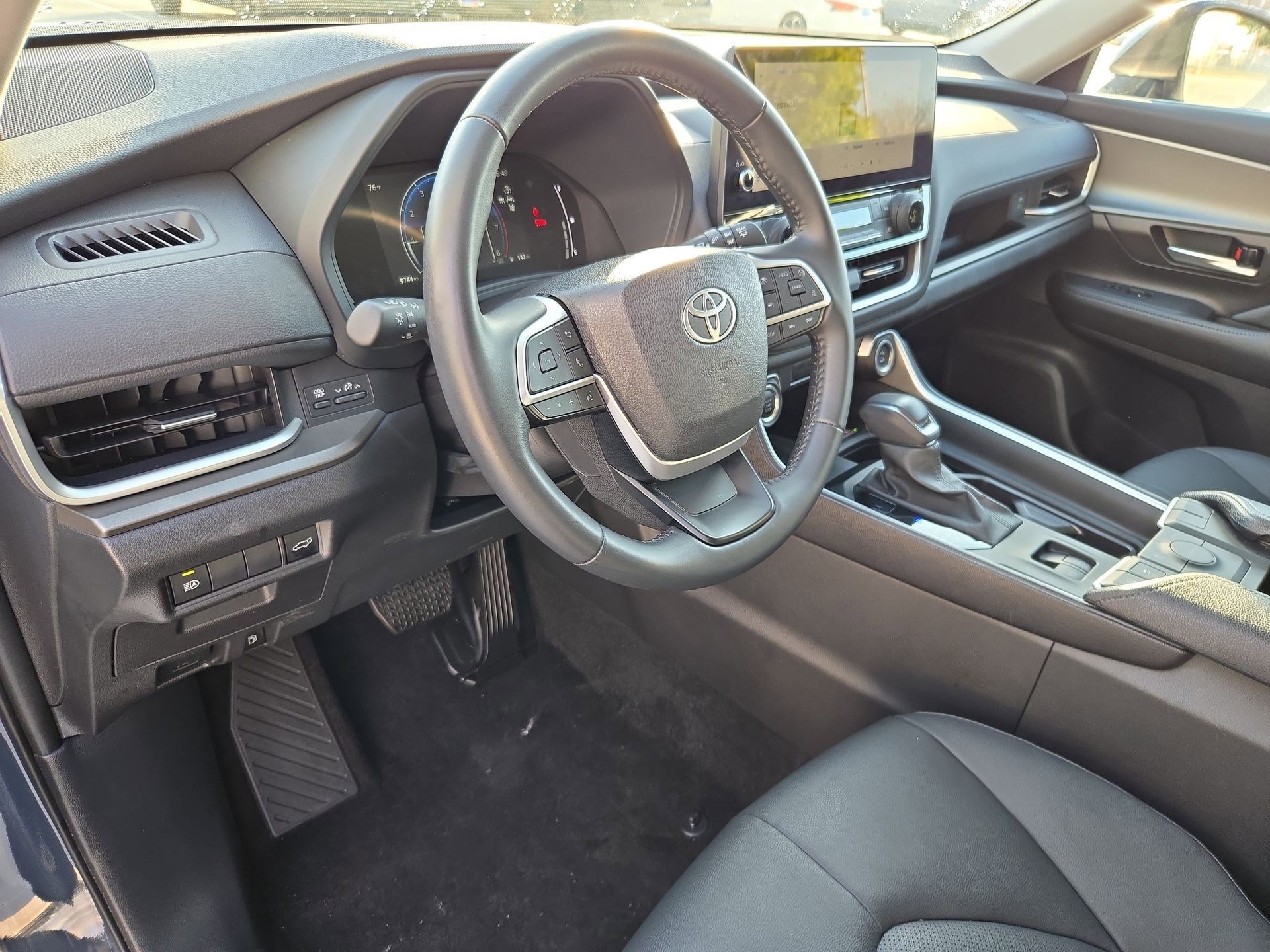 Used 2025 Toyota Grand Highlander FWD image 13