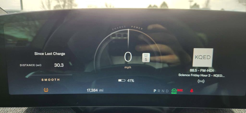 Used 2024 Lucid Air Touring image 5