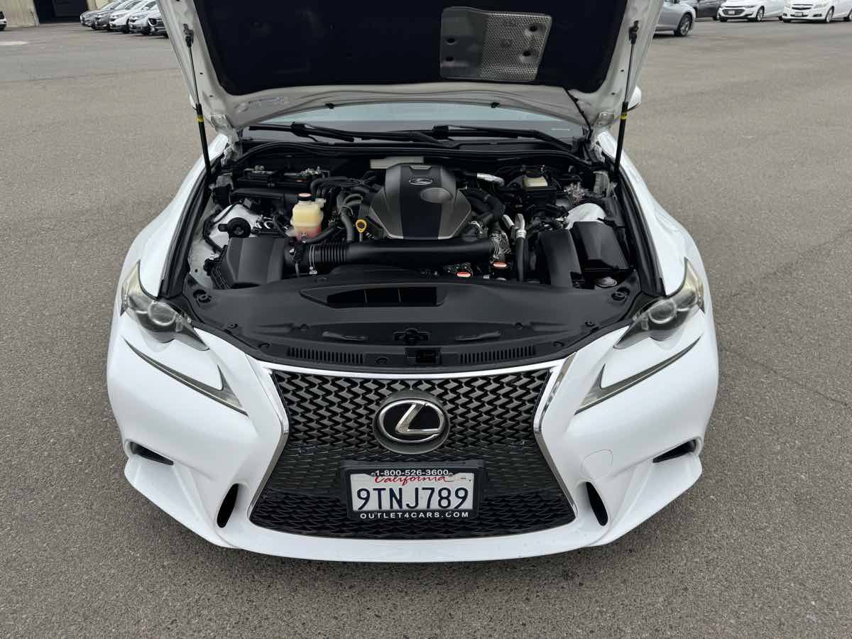 Used 2016 Lexus IS 200t w/ F Sport Package RWD image 38
