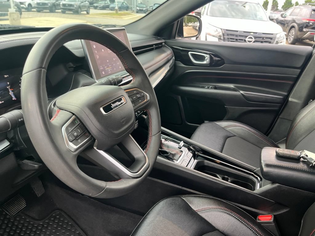 Used 2024 Jeep Compass Trailhawk AWD/4WD image 15