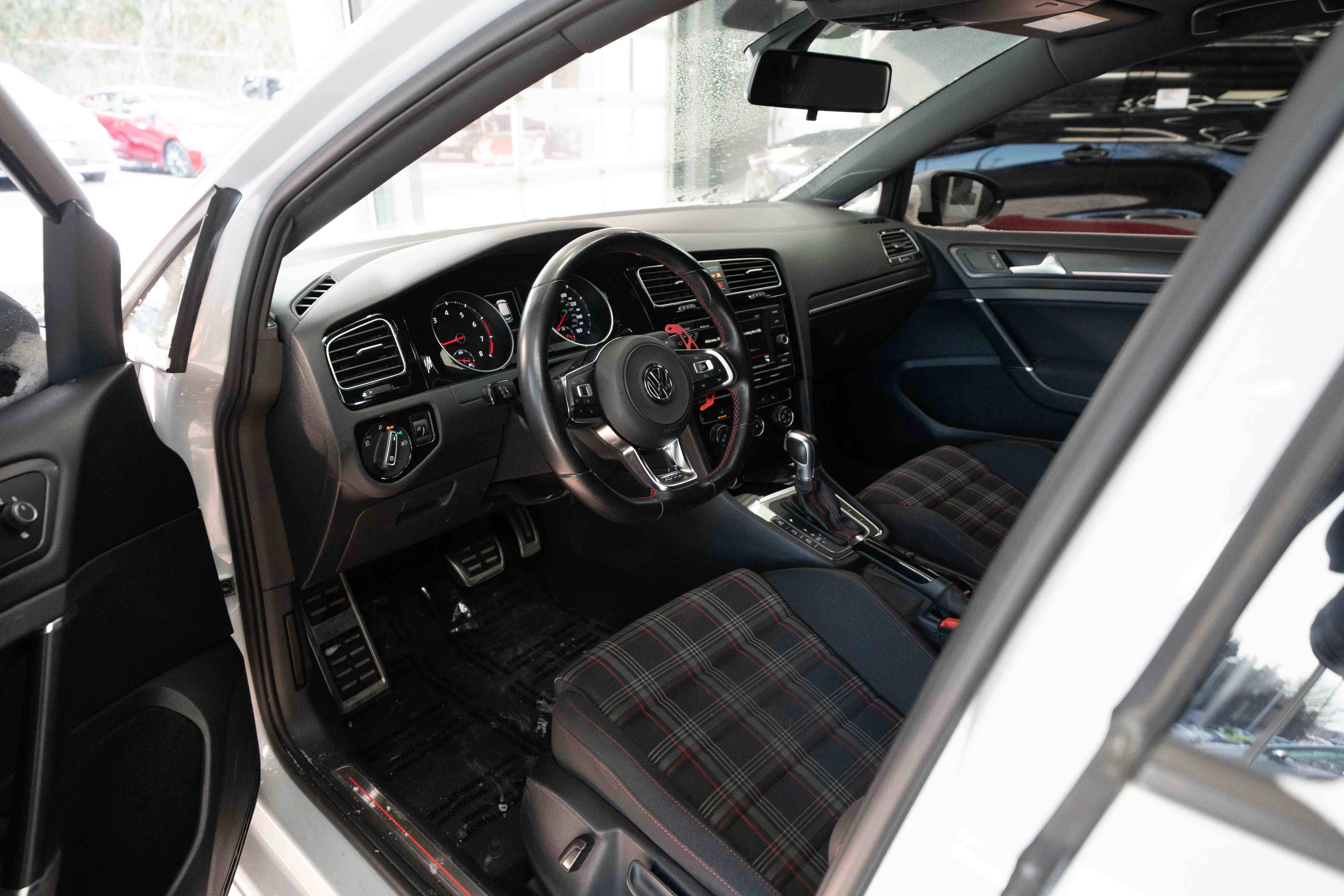 Used 2018 Volkswagen GTI S image 8