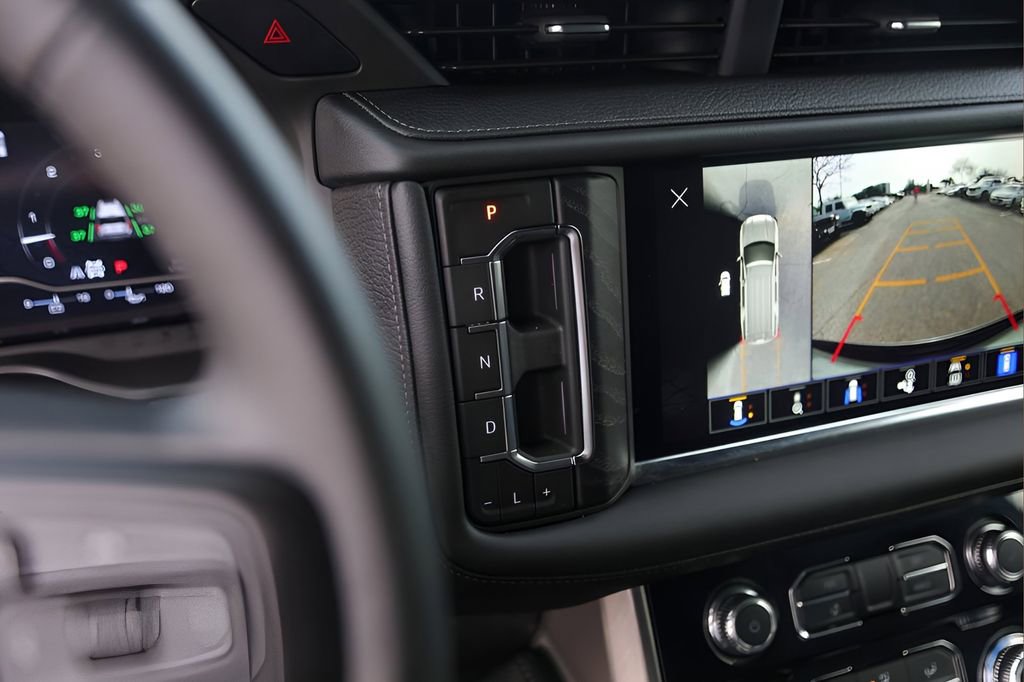 Used 2024 GMC Yukon Denali image 18