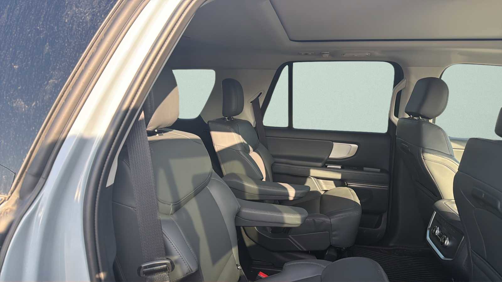 Used 2026 Ford Expedition Active image 25