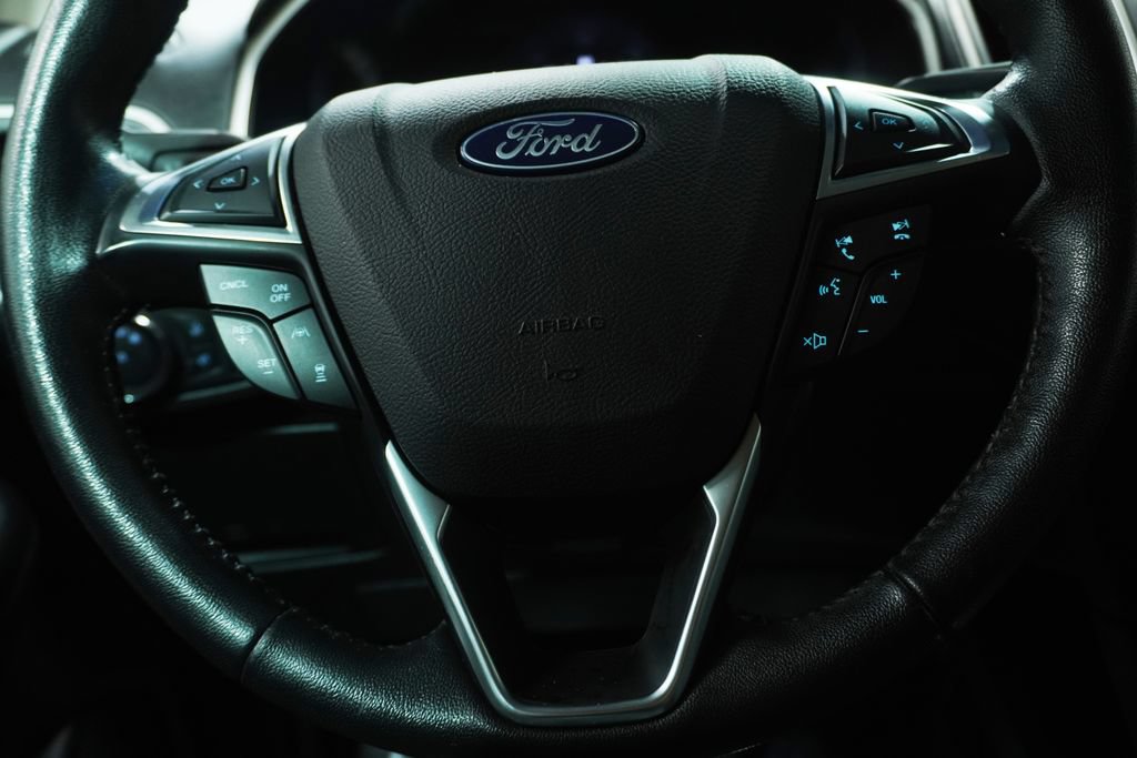 Used 2019 Ford Edge SEL w/ Equipment Group 201A FWD image 18