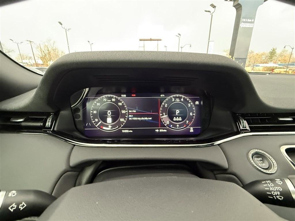 Used 2020 Land Rover Range Rover Evoque R-Dynamic SE image 34