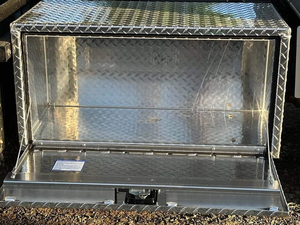 New 2025 Ford F600 4x4 Regular Cab Super Duty w/ XL Chrome Package image 6