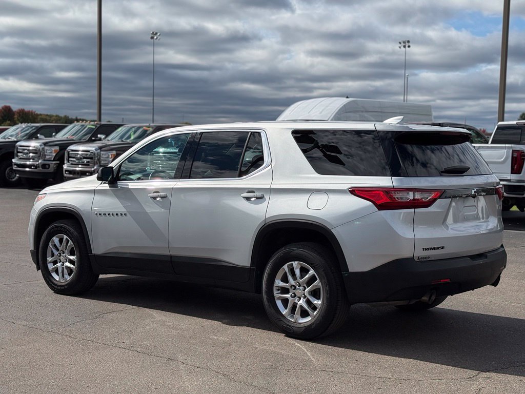 Used 2019 Chevrolet Traverse LS w/ LPO, Blackout Package FWD image 32