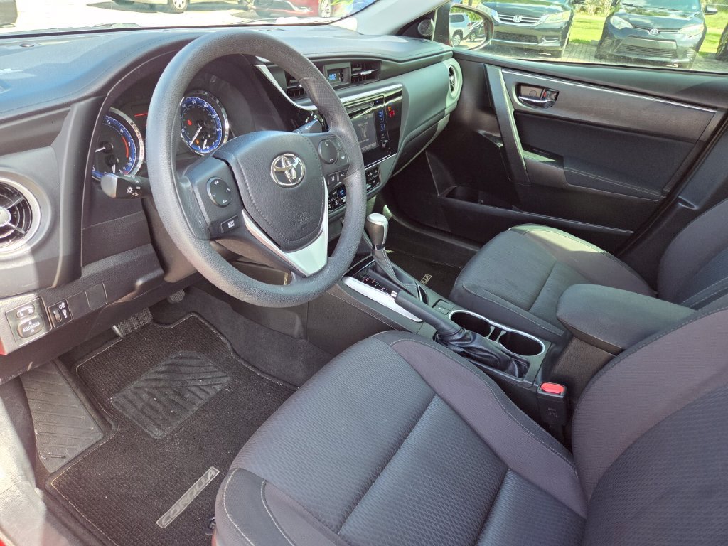 Certified 2018 Toyota Corolla LE FWD image 25