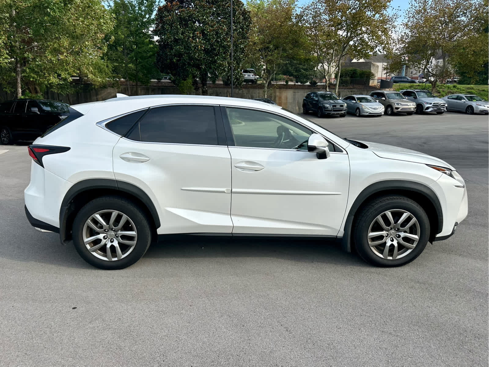 Used 2016 Lexus NX 200t FWD w/ Luxury Package image 4