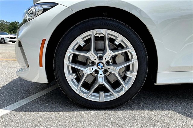 Used 2025 BMW 330i Sedan image 34