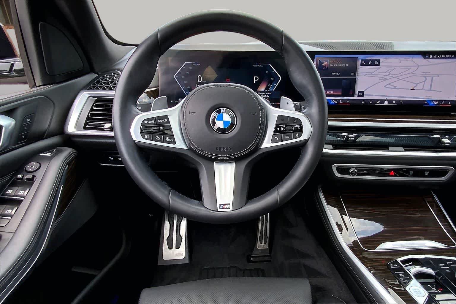Used 2024 BMW X5 sDrive40i w/ M Sport Package RWD image 6