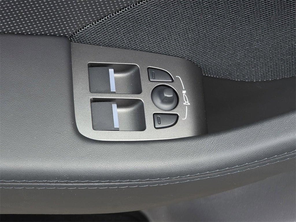 Used 2021 Jaguar F-TYPE R image 30