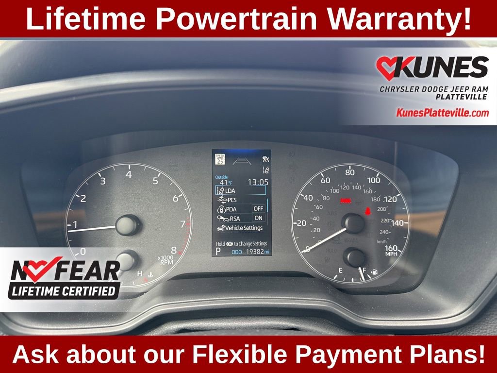 Used 2025 Toyota Corolla LE FWD image 16