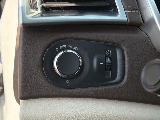 Used 2016 Cadillac SRX Luxury w/ Driver Awareness Package FWD image 33