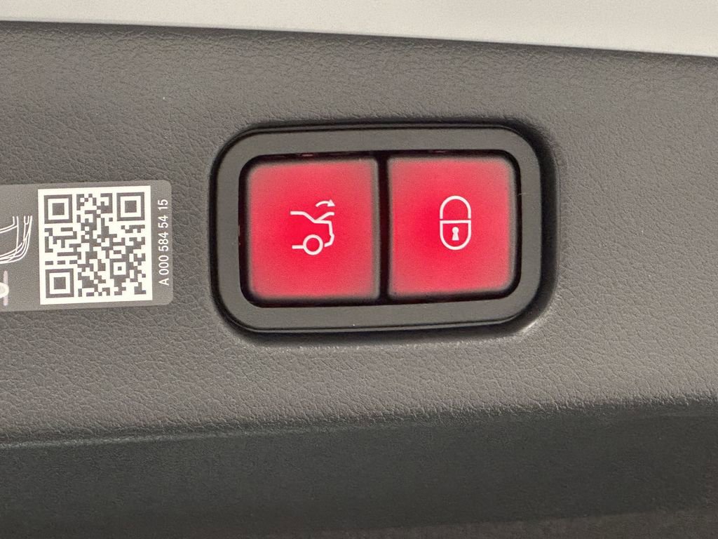 New 2026 Mercedes-Benz E 53 AMG e 4MATIC Sedan image 23