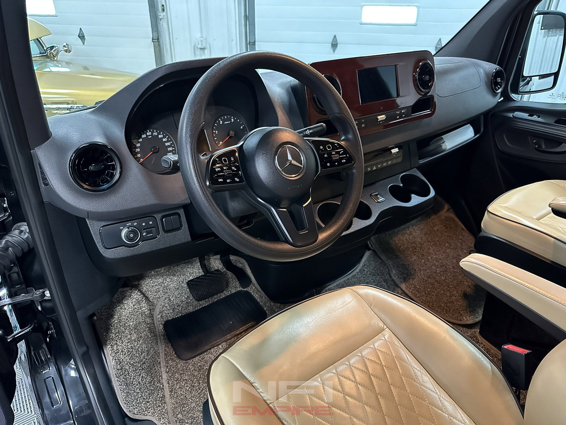 Used 2020 Mercedes-Benz Sprinter 3500 image 16