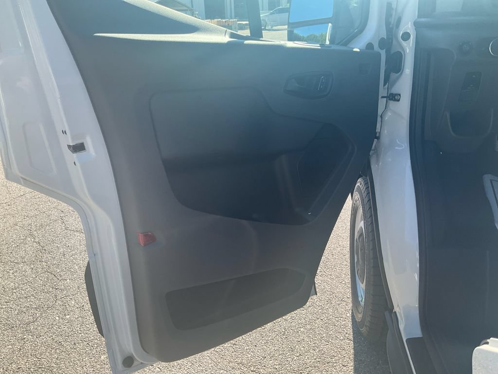 New 2026 Ford Transit 250 148 Medium Roof RWD image 15