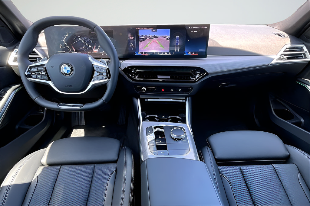 Used 2026 BMW 330i xDrive Sedan AWD/4WD image 5