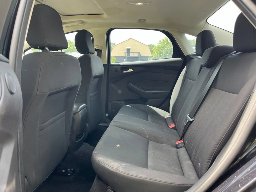 Used 2017 Ford Focus SEL FWD image 19