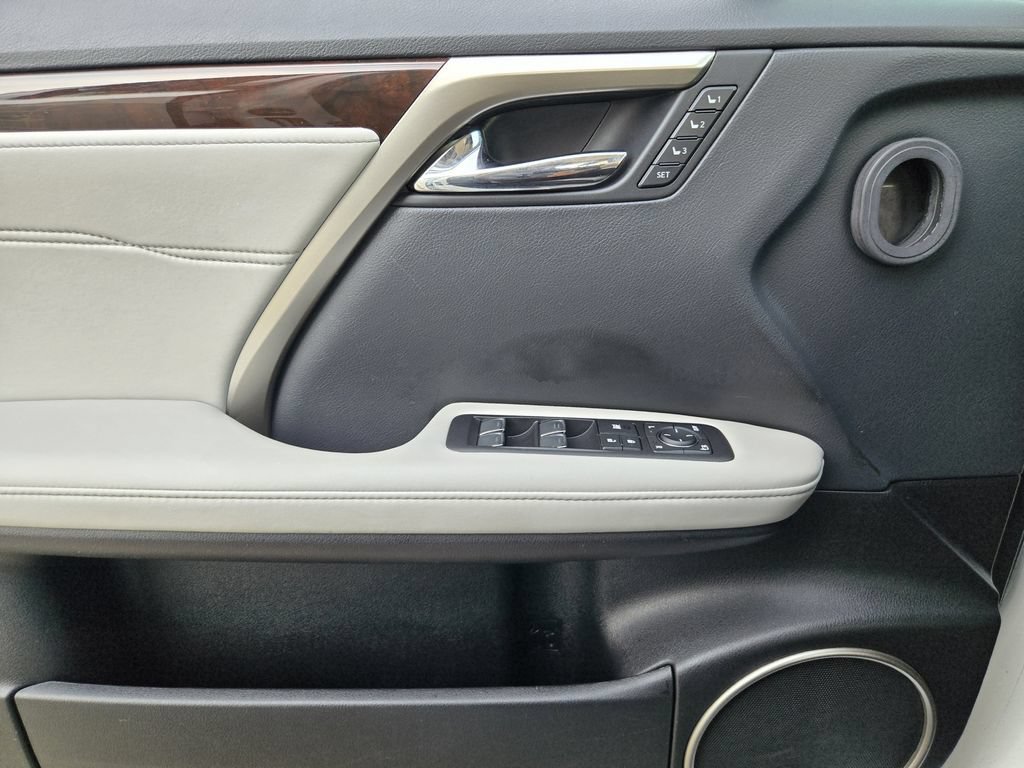 Used 2019 Lexus RX 450h AWD w/ Navigation Package image 17