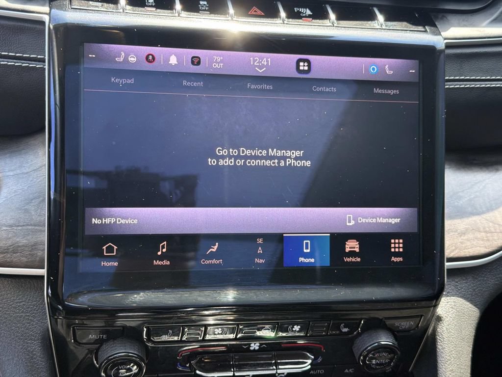 Used 2023 Jeep Grand Cherokee Limited w/ Luxury Tech Group II AWD/4WD image 6