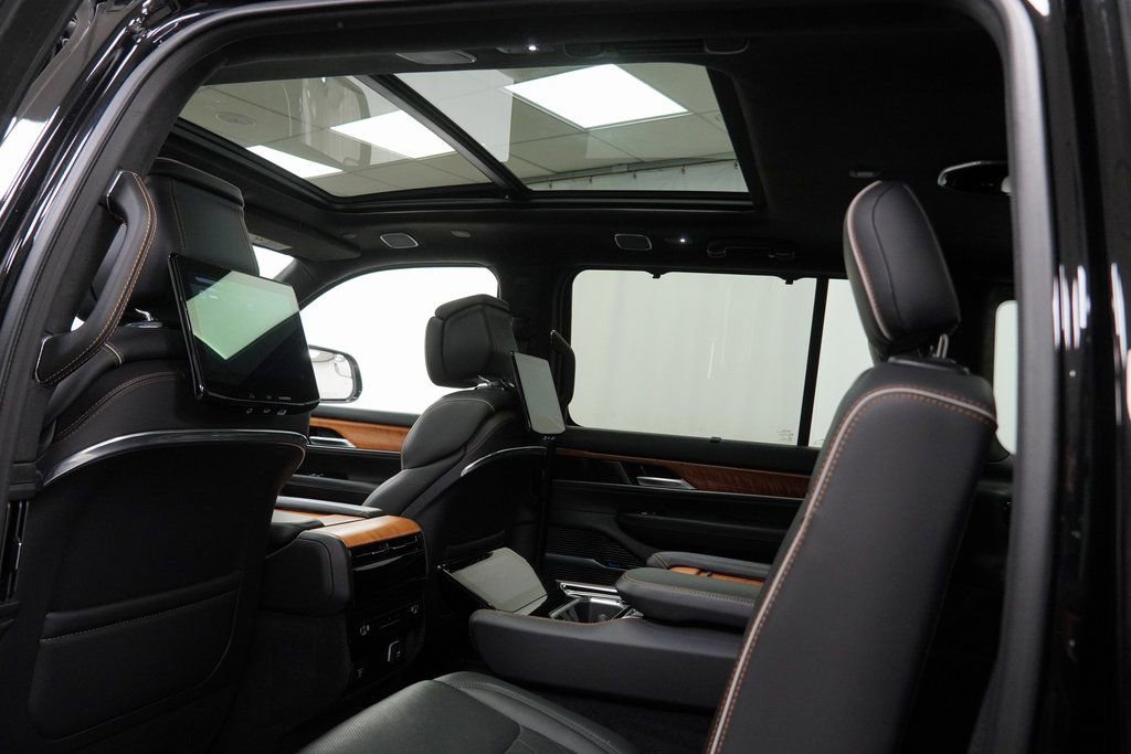 Certified 2024 Jeep Grand Wagoneer Series III w/ Rear Seat Video Group 1 image 24