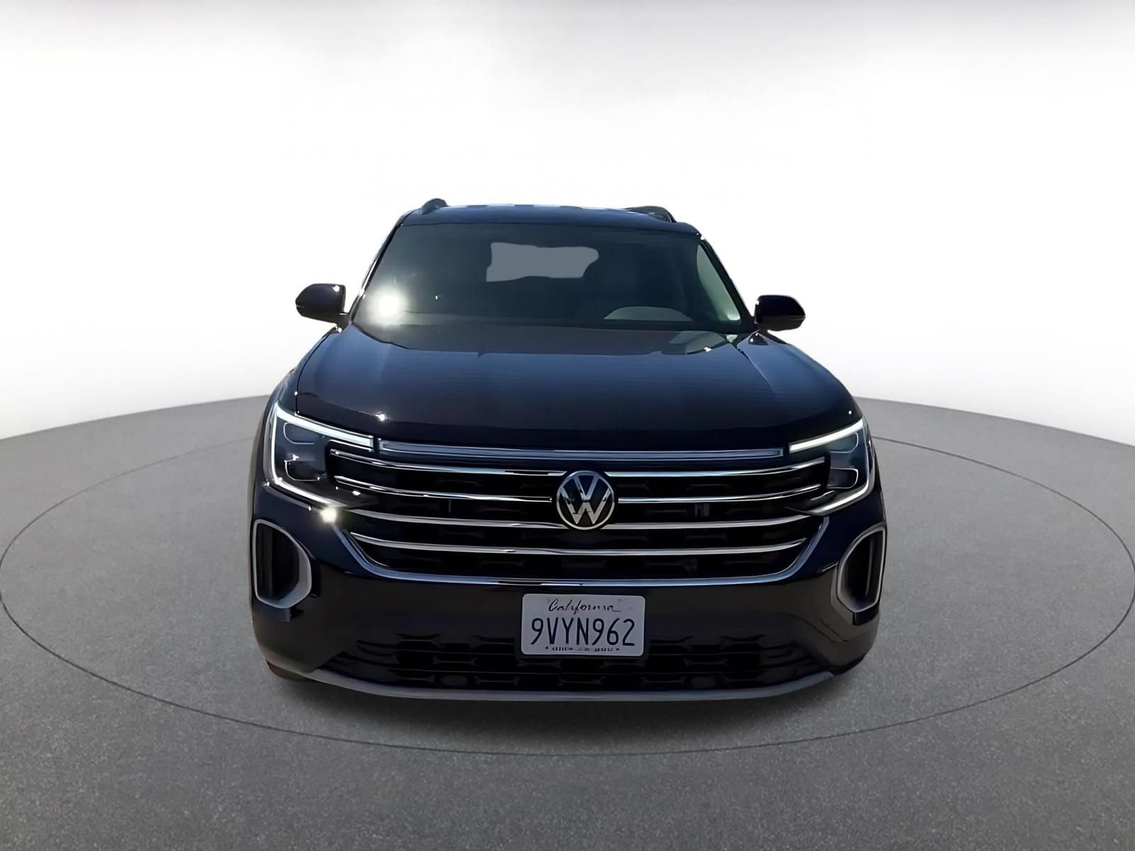Used 2026 Volkswagen Atlas SE FWD image 4