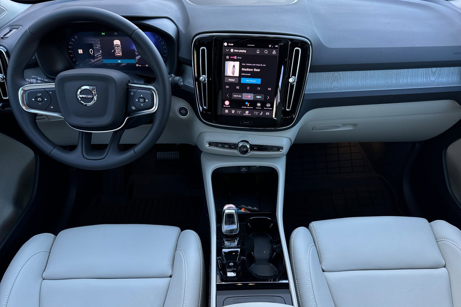 New 2026 Volvo XC40 B5 Plus w/ Protection Package Premier image 12