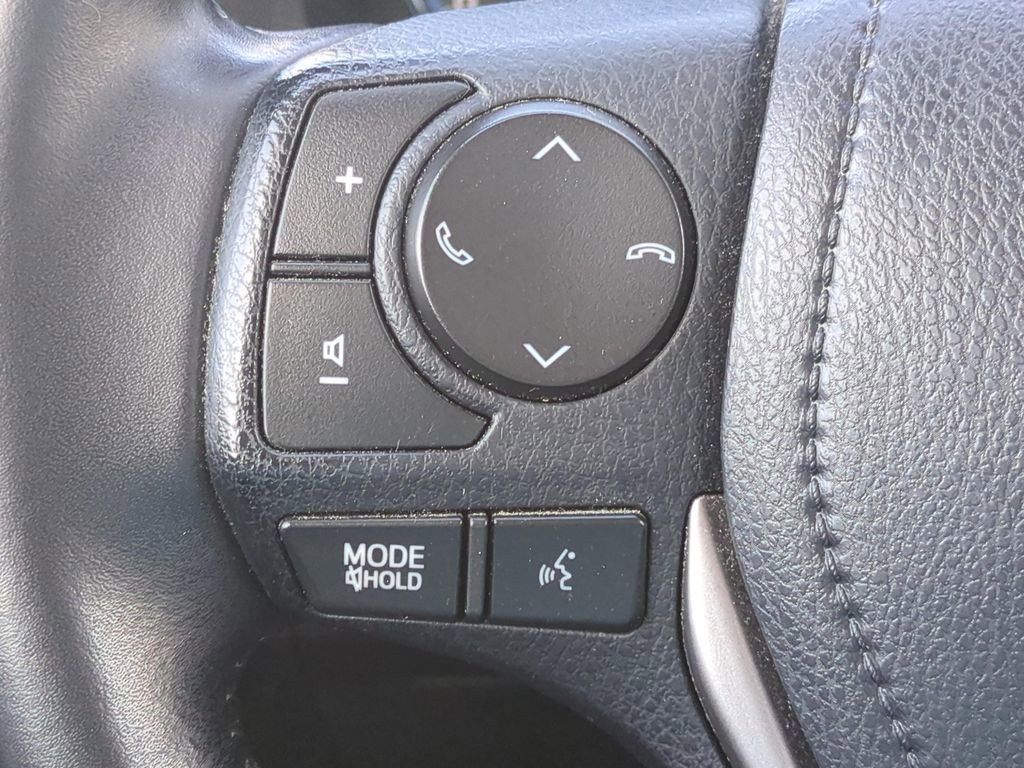 Used 2016 Toyota RAV4 XLE w/ Convenience Package image 24