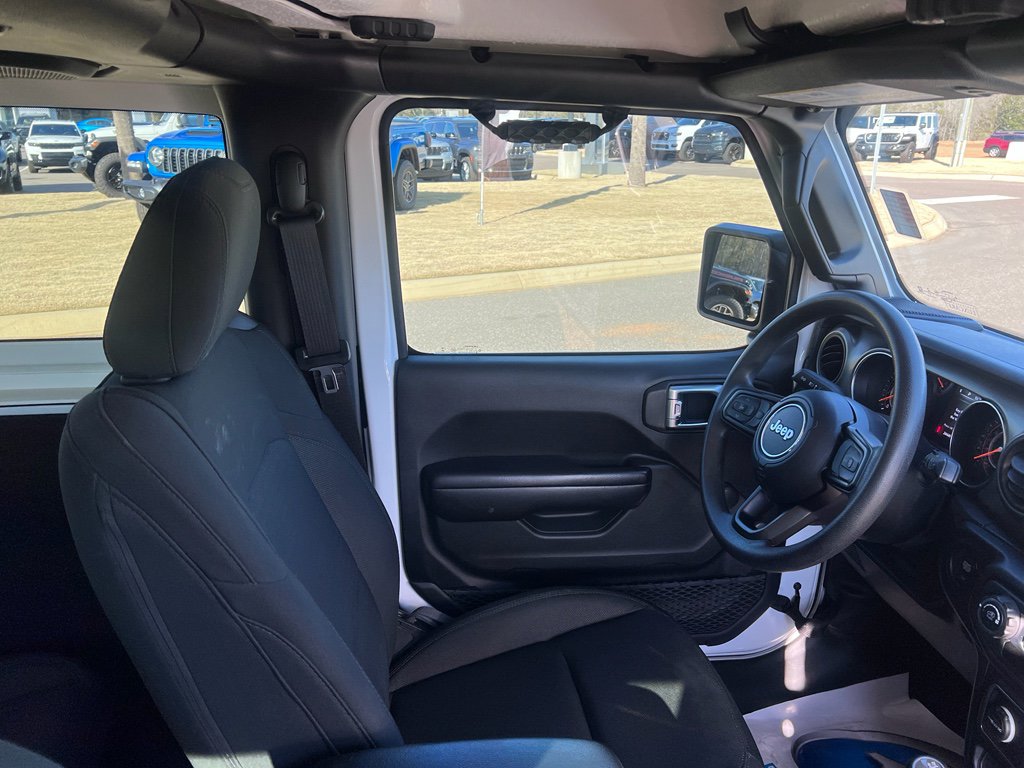 Used 2020 Jeep Wrangler Sport image 14