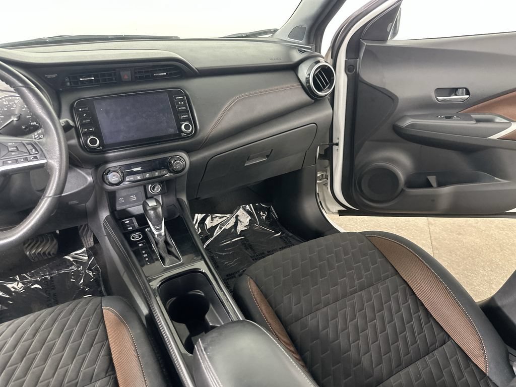 Used 2023 Nissan Kicks SR FWD image 21