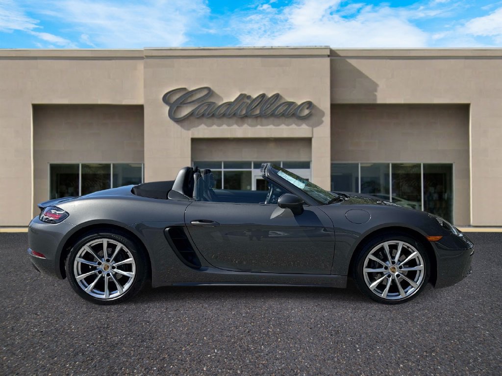 Used 2019 Porsche 718 Boxster RWD image 2