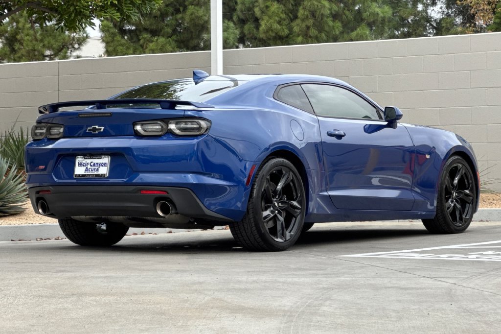 Used 2019 Chevrolet Camaro SS RWD image 8