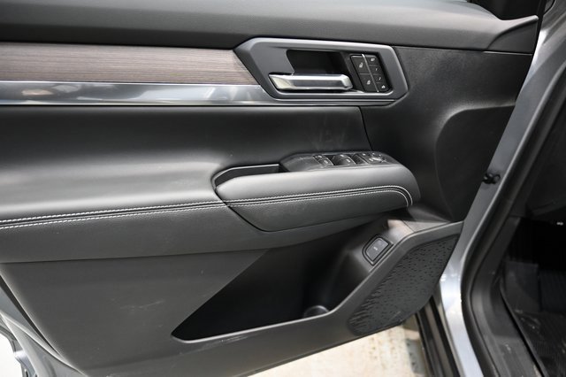 New 2026 GMC Terrain Denali w/ LPO, Floor Liner Package image 29