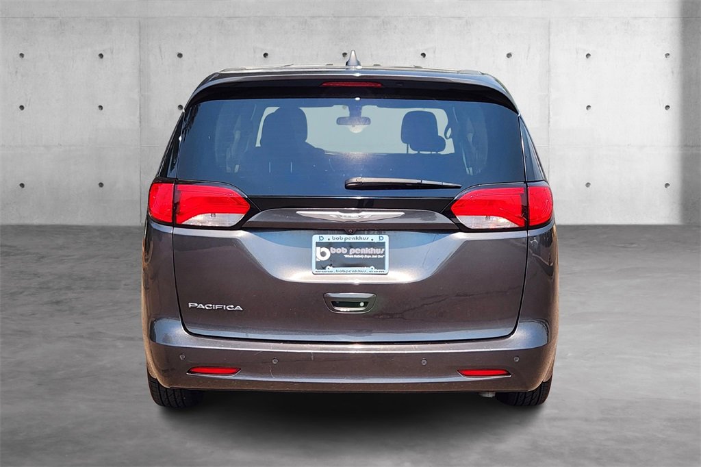 Used 2019 Chrysler Pacifica Touring image 5