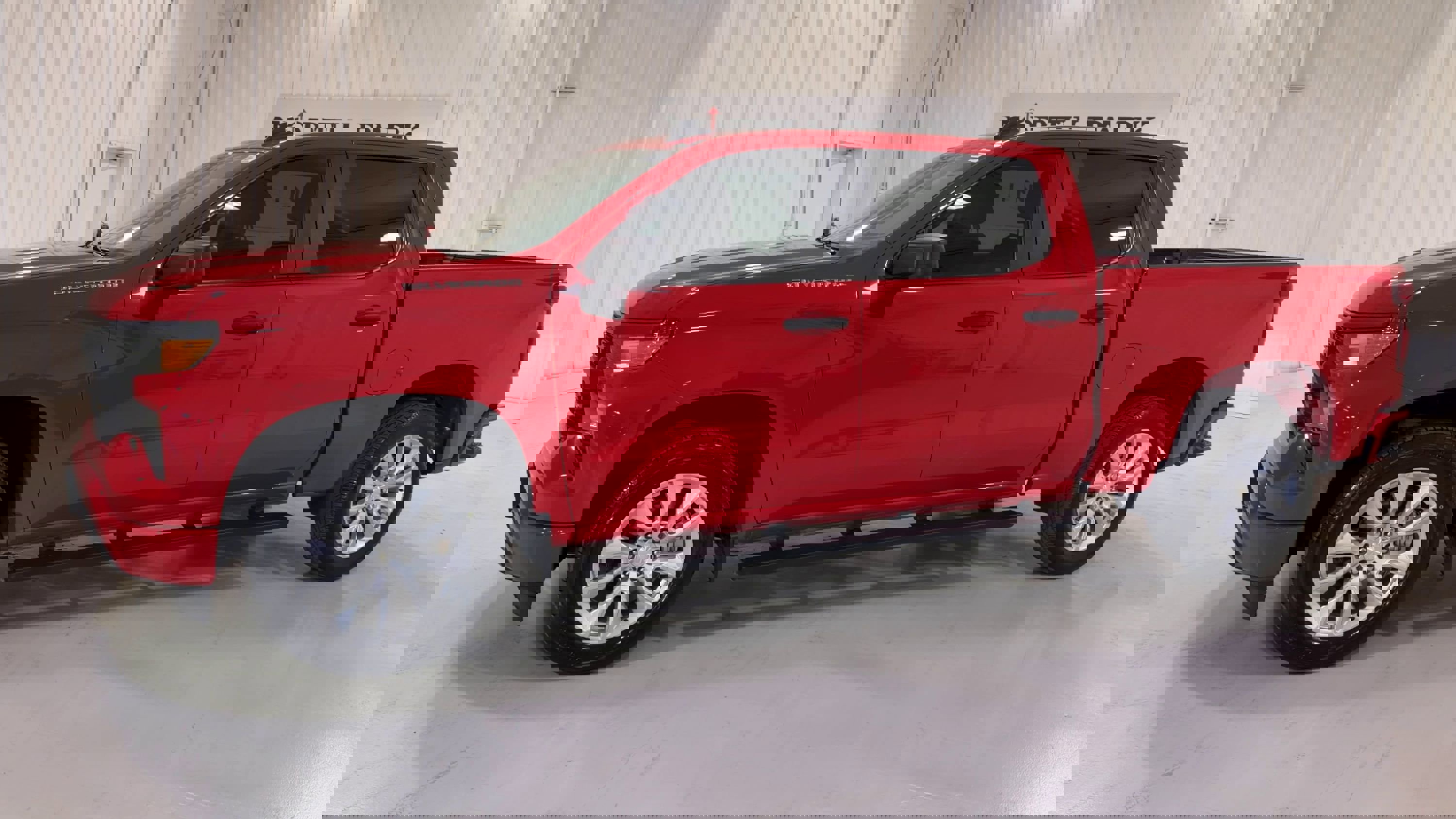 Used 2022 Chevrolet Silverado 1500 Custom image 6