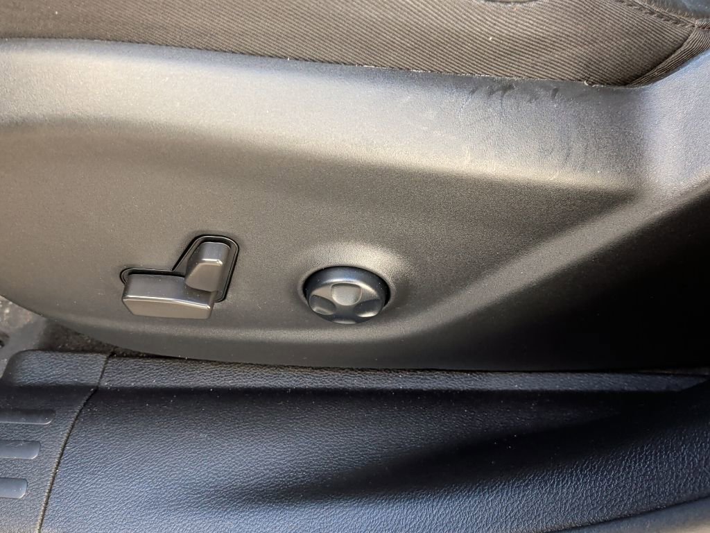 Used 2021 Jeep Cherokee Latitude Lux image 14